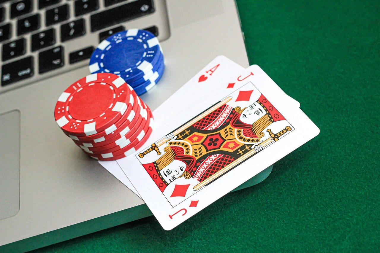 Studio live-dealer Indonesia Lottery musang slot dengan mesin pengundian dan dealer profesional